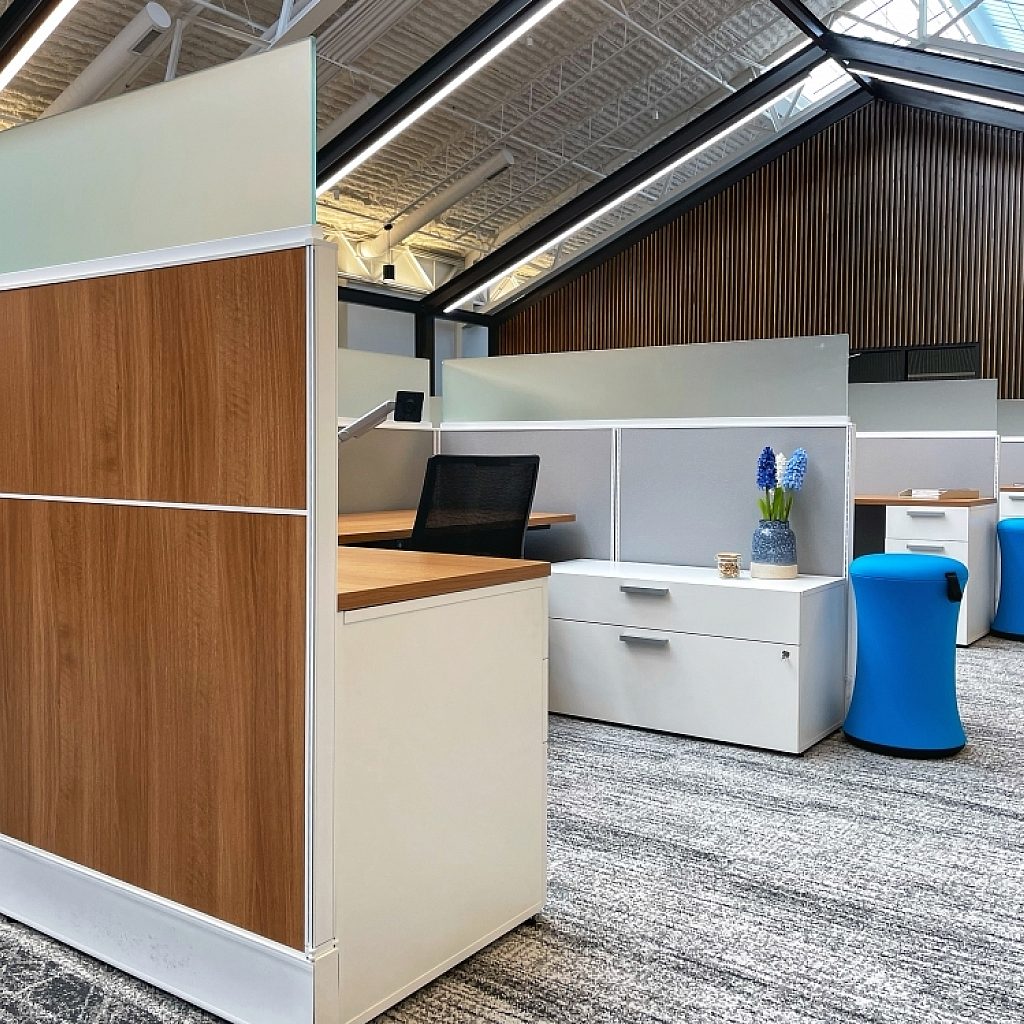 Client site laminate and fabric divi panels with calibrate storage 3 md