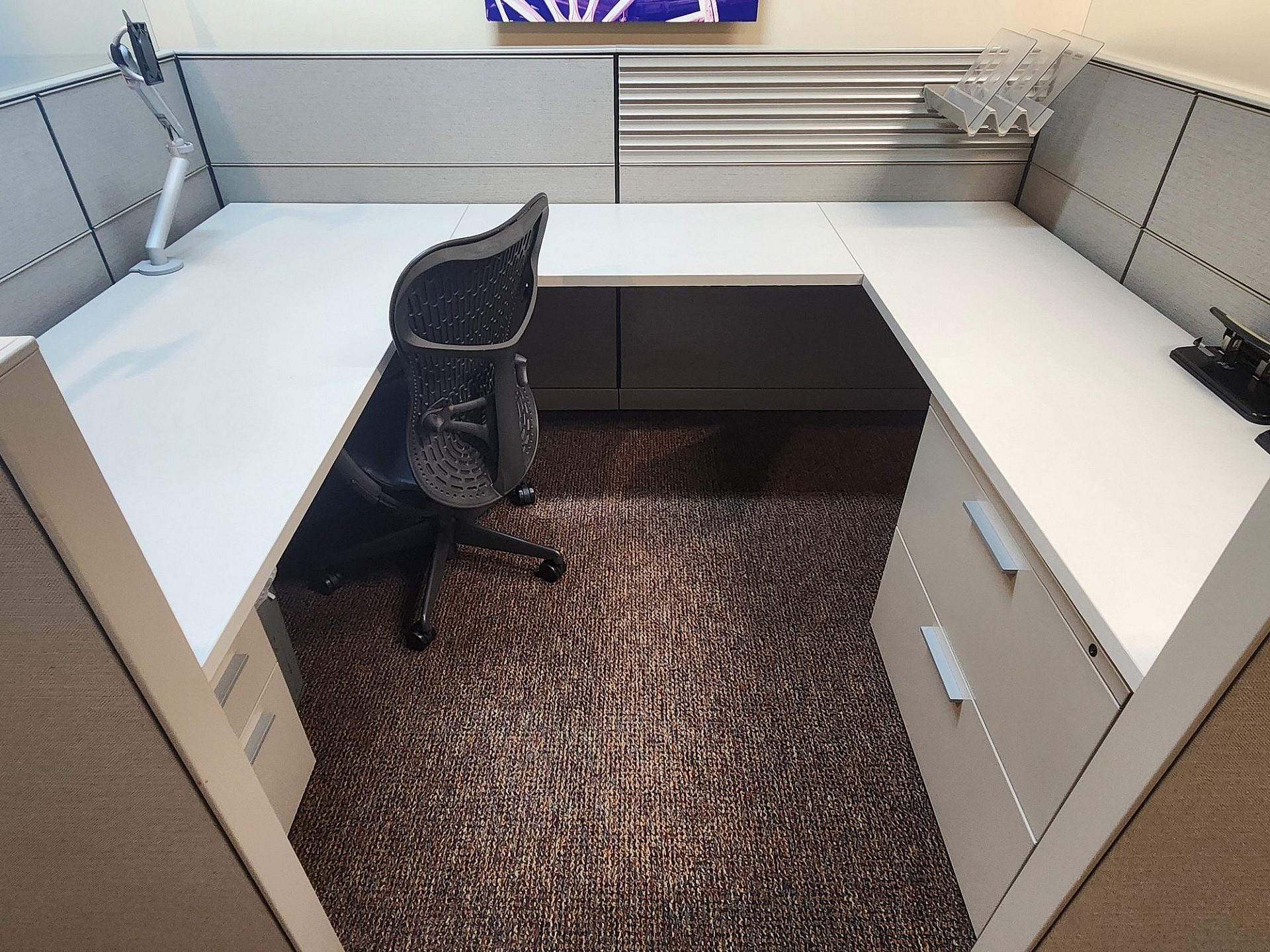 Herman miller canvas workstation used 7