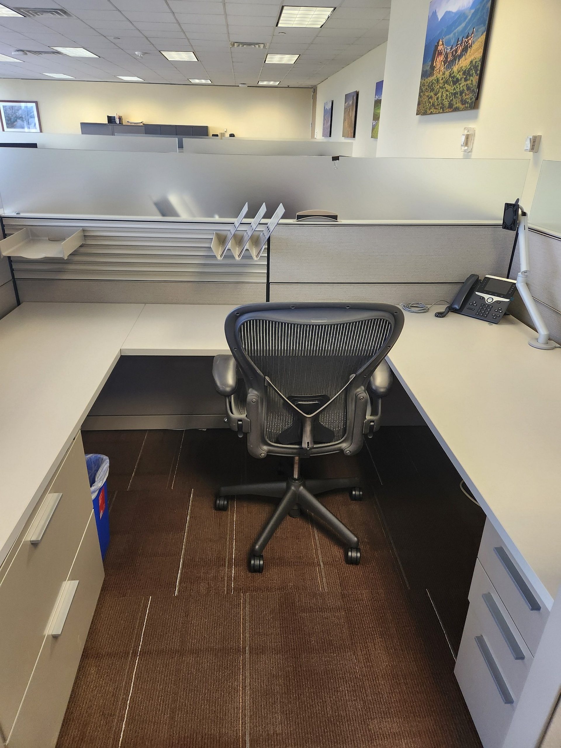 Herman miller canvas workstation used 4