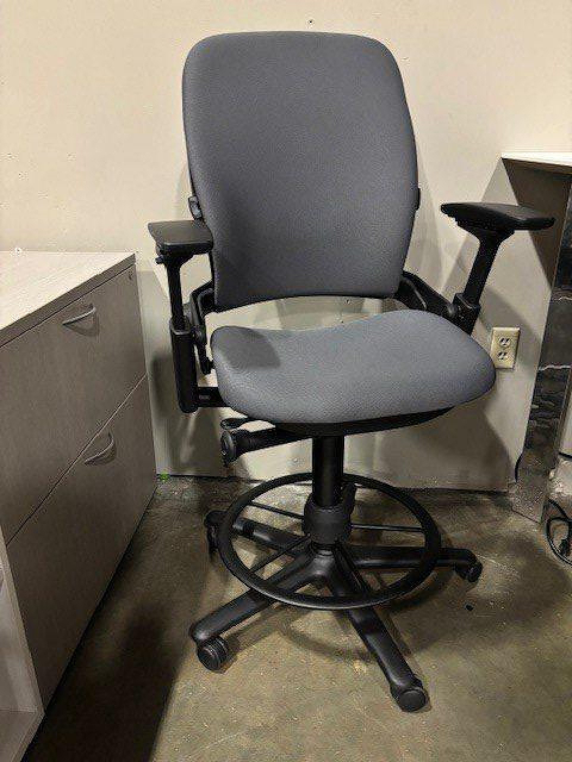 Steelcasestool